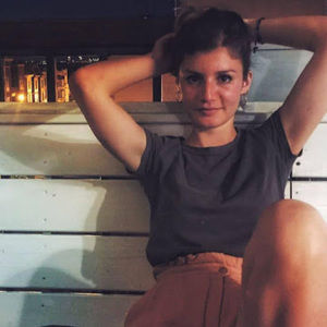 Meet your Posher, Simona